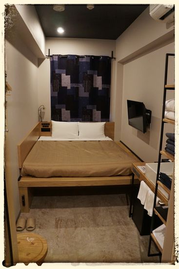 Unser Zimmer im Sakura Terrace - The Atelier, klein aber gemütlich