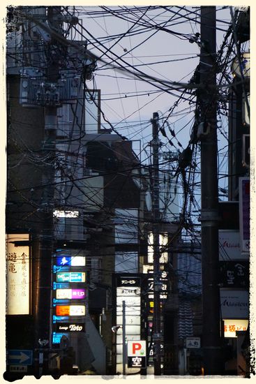 Da hätte der deutsche Elektriker seinen Spass...gell Eugen? 