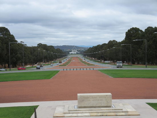 Blick hinueber zum Parlament
