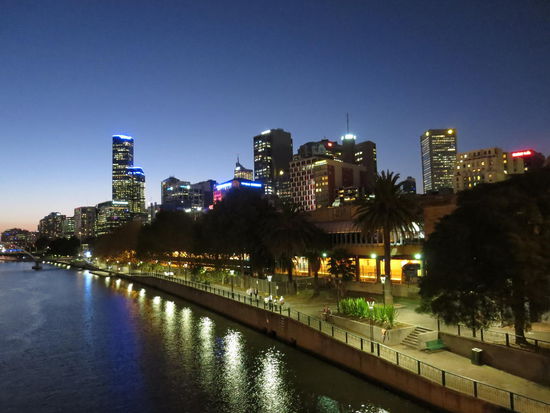 Und nochmals bei Nacht ...