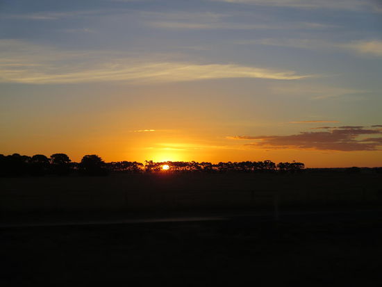 Und ein Sonnenuntergang auf dem Weg zu unserer Hütte im Grampians National Park