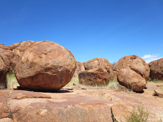 Devils Marbles (so wie die Moeraki Boulders in NZ, nur grösser)