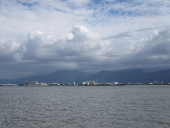 ... und vom Meer aus.