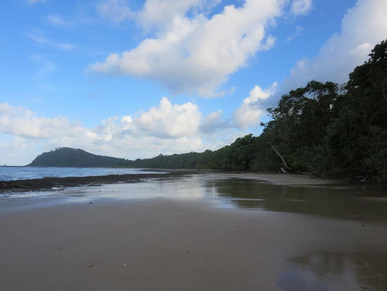 Nochmal der Strand, immer noch keine oder nur sehr wenig Leute da ...