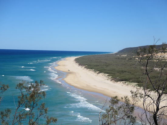 ... auf beide Seiten des Felsens ...