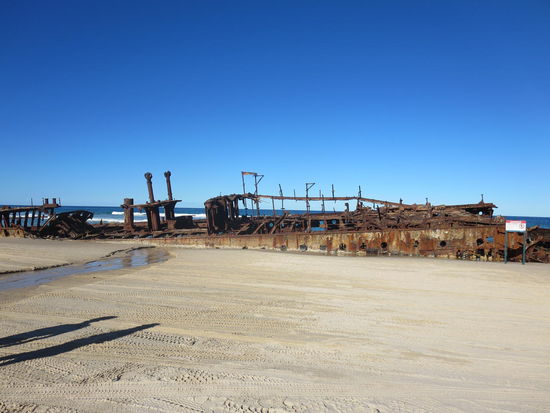 Das gestrandete Schiffswrack Maheno ...