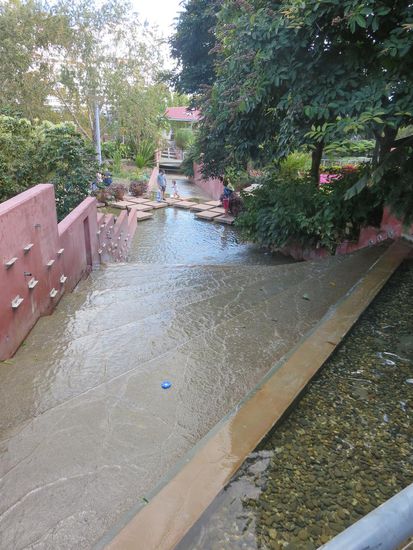 ... gab es neben ...