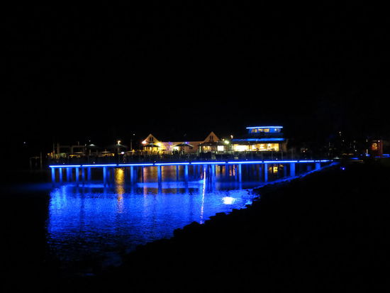 Pier nach Russel bei Nacht.