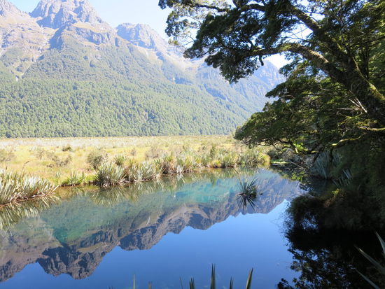 Jetzt weiß jeder, wieso sie Mirror-Lakes heißen, oder?
