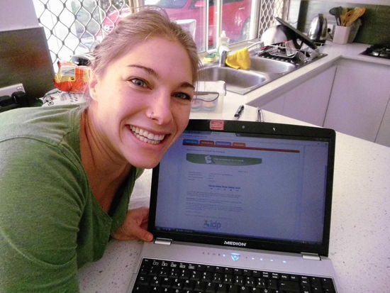 Da ist die glückliche Caro