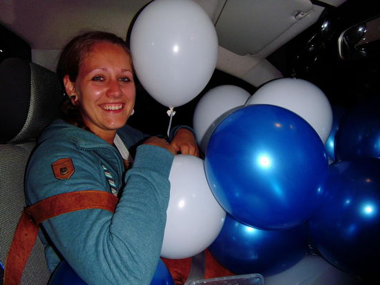 Alle Luftballons mussten auch irgendwie heim  
Da wurde es ganz schön eng im Auto 