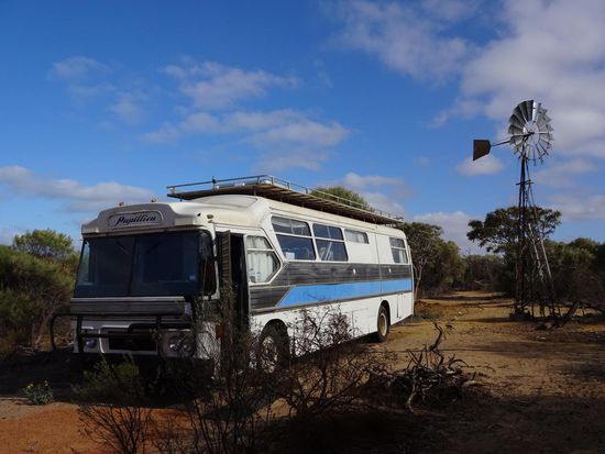 In diesem alten Bus haben wir geschlafen in Waminda
