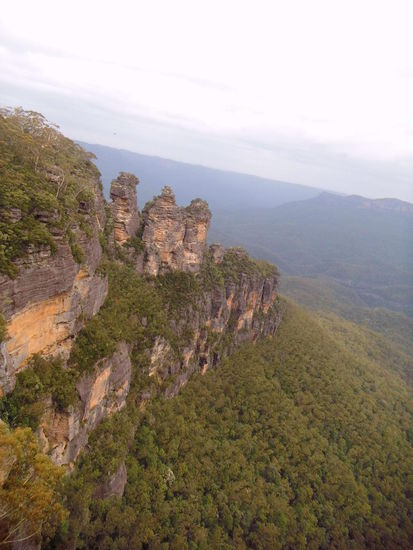 In den Blue mountains mit den "three sisters" (die drei Felsen, die so markant herausstechen)