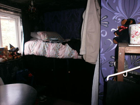 Mein Zimmer auf Zeit  bis Jessi, die ältere Tochter Ende Juli wieder da ist