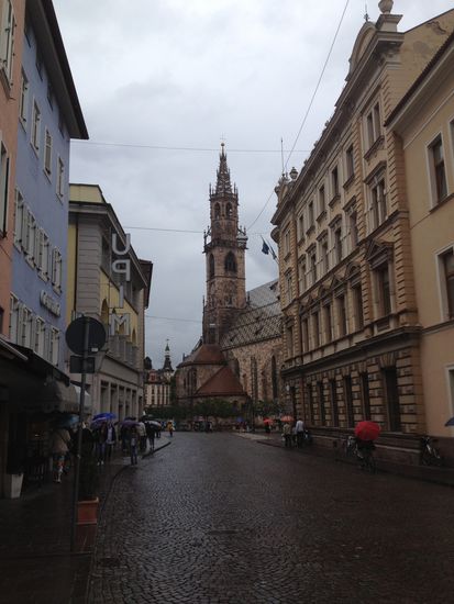 Blick auf den Dom in Bozen