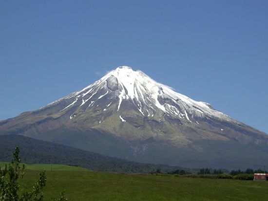 Der 2500m hohe Vulkan Mount Egmont