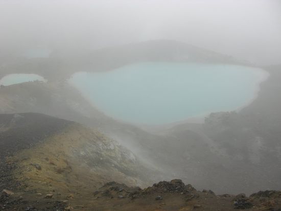 Das sollen die Emerald Lakes sein.