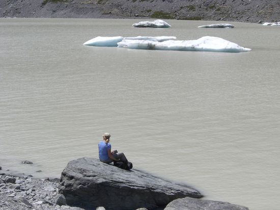 Am Gletschersee angekommen