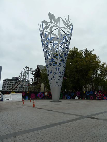 Am Ende oder auch Anfang des Platzes