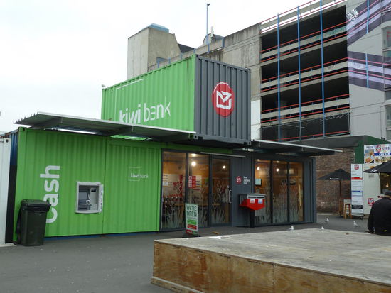 Die Post und Postbank ist im Container