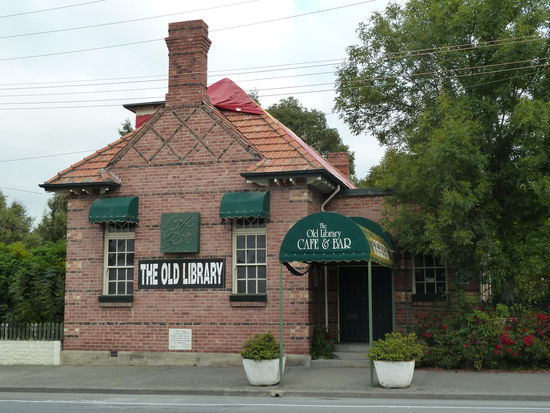Die alte Bücherei ist jetzt ein Italiener