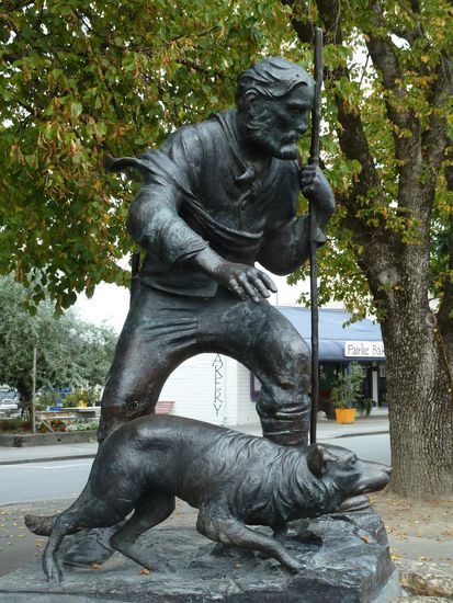 James Mackenzie Statue