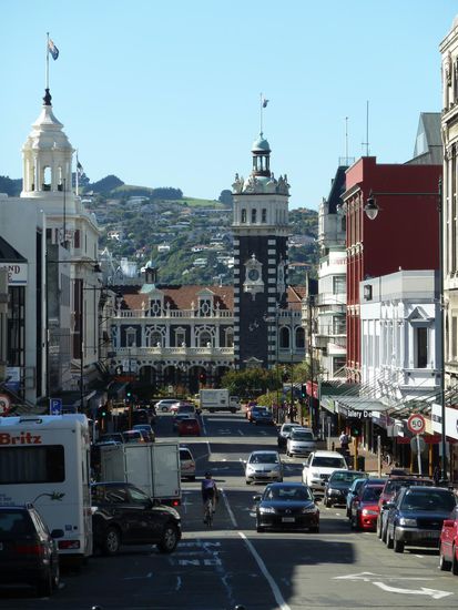Blick die Straße runter vom Octagon Richtung Bahnhof