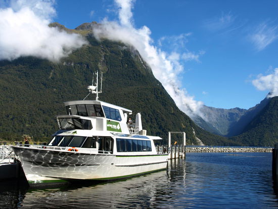 Mit diesem Boot ging es für mich auf den Milford Sound