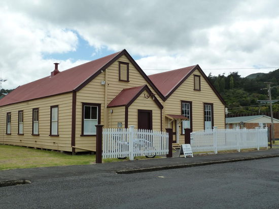 School of Mines, Thames