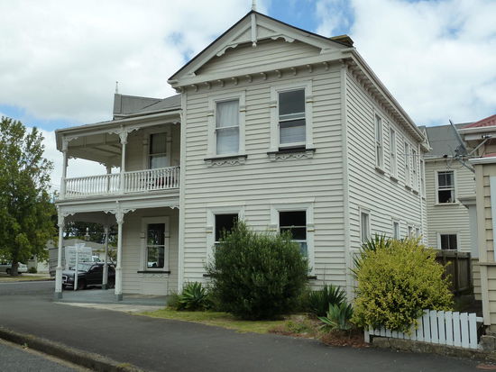 The Royal Hotel, Thames