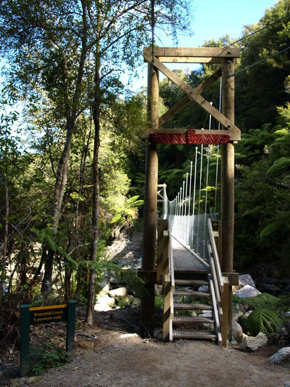 Mal wieder eine Swing Bridge - die wurde gebaut, damit man nicht mehr so von den Gezeiten abhängig ist, um das Wetland zu durchqueren