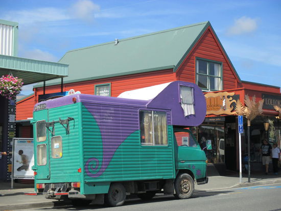 solche "Wohnmobile" der Marje Eigenbau sieht man ziemlich häufug in Neuseeland, aber in der Golden Bay waren sie allgegenwärtig