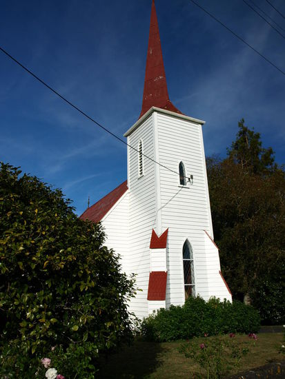 Und kurz vor Whanganui noch diese kleine Kirche am Straßenrad
