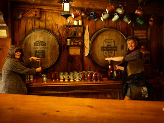 Und da es sich alleine so schlecht trinkt....