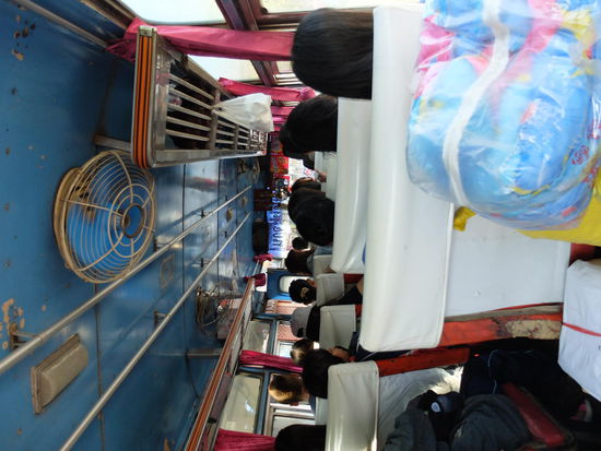 mmh doof naja Kopf zur Seite legen und den einzig helleren Kopf finden 