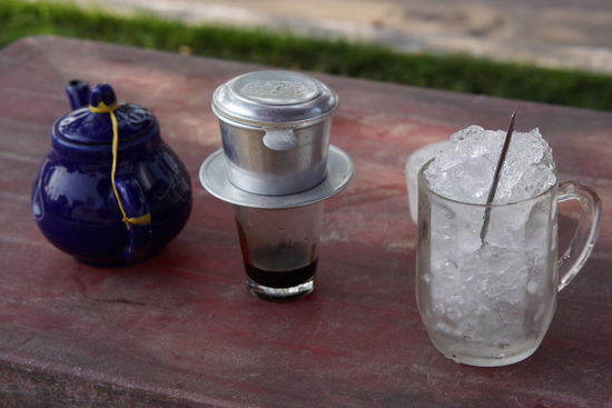 In einem kleinen ruhigen Park gab dann mal wieder einen ka phe da (Eiskaffee)