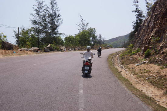 Layla on the Road, Papa hinterher