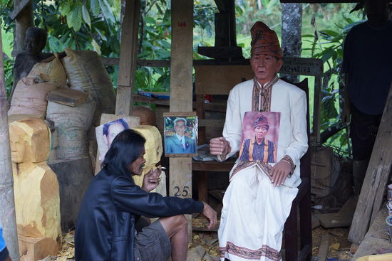 Tatu Schnitzer. Bildnisse von Verstorbenen.