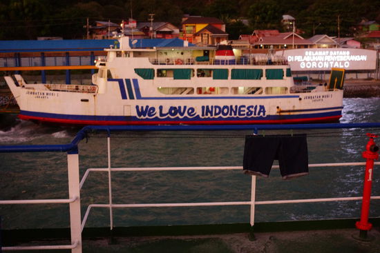 Nachtfähre 13 Stunden nach Wakai auf den Togian Inseln