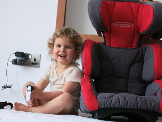 Wir reisen mit Sitzerhöhung - Juli hat ihre Schwester fotografiert