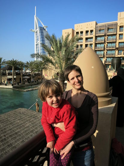 Im Souk Madinat mit Blick auf den Burj al Arab