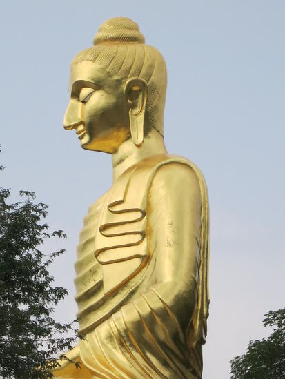 Die Geburtstags-Buddha-Statue