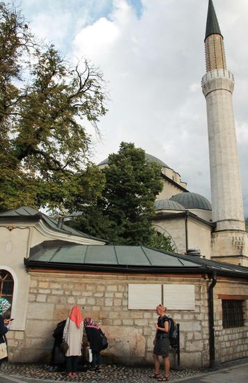 Gazi-Husrev-Beg-Moschee, ist die größte und eine der ältesten Moscheen Bosnien und Herzegowinas.