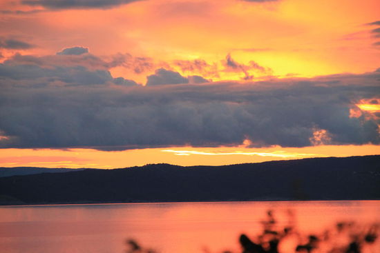 ...und der Himmel zeigt sich dramatisch in verschiedenen Rottönen