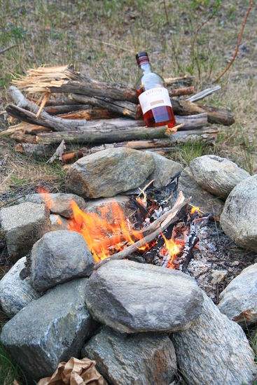 "ein Mann muss Feuer machen" sind Gunnars Worte- genussvoll versteht sich
