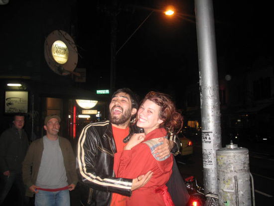 Claudio und Joelle, zwei Mitbewohner von Gerard (Luke und Jo waren die anderen Beiden)
