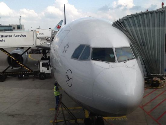 Der A340-600 heißt MAINZ und wird uns nach Thailand bringen.