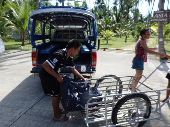 So Gepäck ins Taxi umladen das uns zur Fähre bringt.