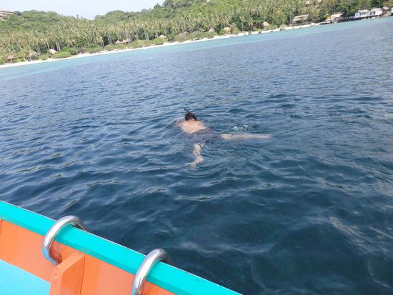 Hier eine der vielen Schnorchelstellen, die verschiedenen und schweren  Namen der Buchten konnten wir uns leider nicht merken.