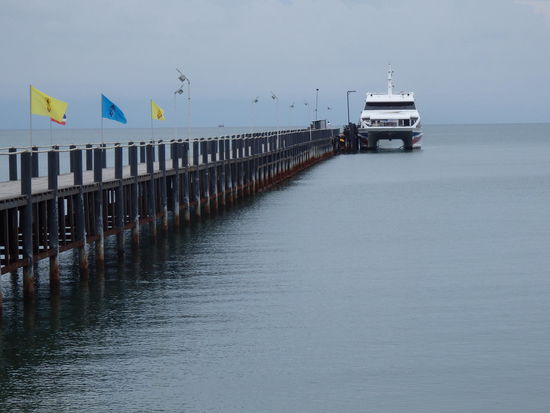Der Pier in Chumpon mit der Fähre aus Koh Tao, mit der wir angekommen sind.